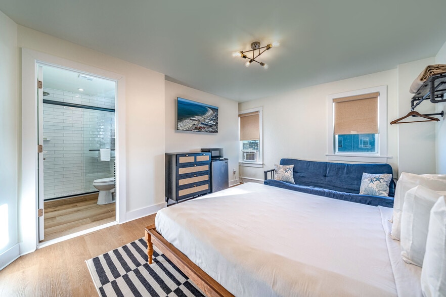 More Photos Of 724 Ocean Ave, Ocean City Hotel For Sale