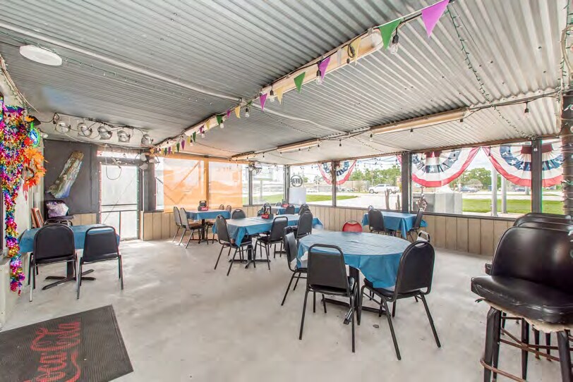 More Photos Of 7310 Highway 182 E, Morgan City General Retail For Sale