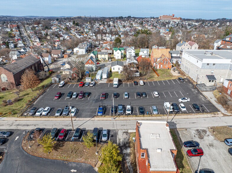 More Photos Of 90 W Chestnut St, Washington Office For Sale