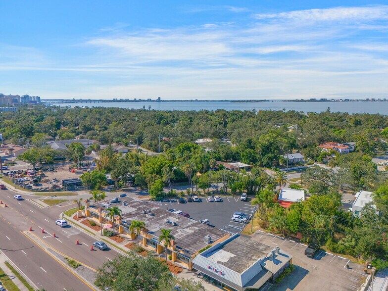 More Photos Of 2801-2815 N Tamiami Trl, Sarasota Unknown For Lease
