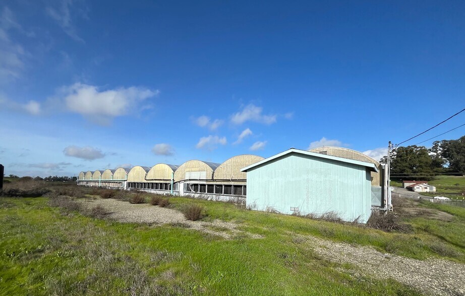 More Photos Of 4876 Lakeville hwy, Petaluma Storefront Retail Residential For Sale