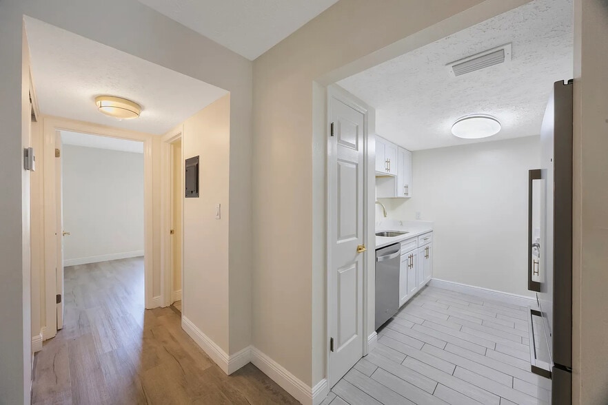 More Photos Of 3111 W Horatio St, Tampa Apartments For Sale
