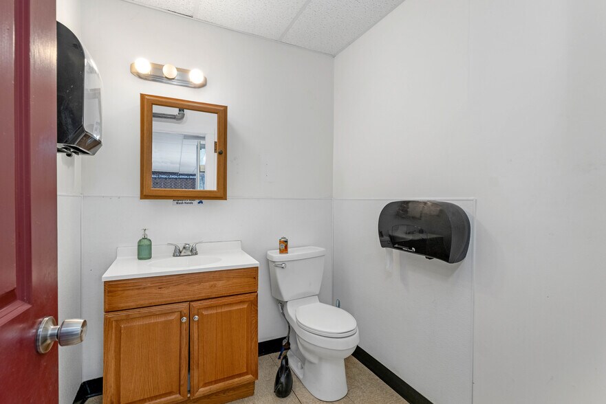 More Photos Of 2 Hill Rd, Franklin Storefront Retail Residential For Sale