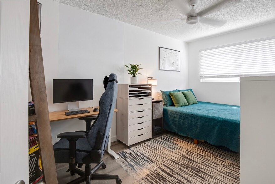 More Photos Of 817 Mira Mar Ave, Long Beach Apartments For Sale