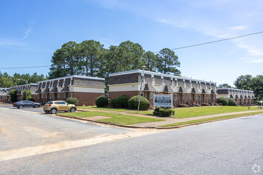More Photos Of 1013 Cedar Ave, Albany Apartments For Sale