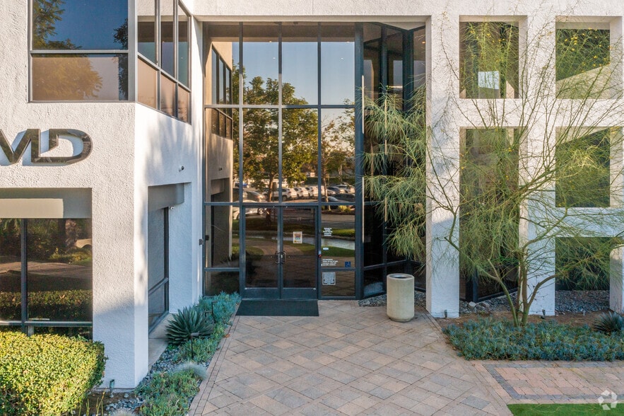 More Photos Of 3750 S Susan St, Santa Ana Loft Creative Space For Sale