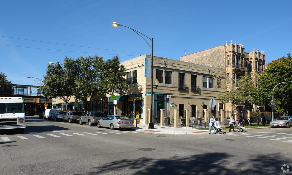 More Photos Of 1100-1112 W Thorndale Ave, Chicago Storefront Retail Residential For Lease