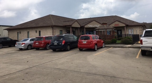 More Photos Of 10407 W Fairmont Pky, La Porte Medical For Lease