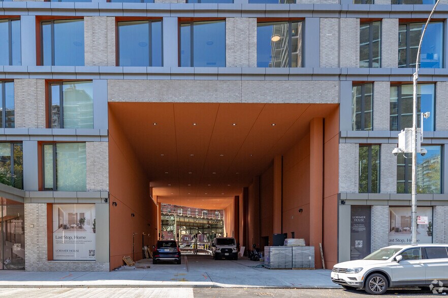 More Photos Of 555 Broadway, Brooklyn Apartments For Lease