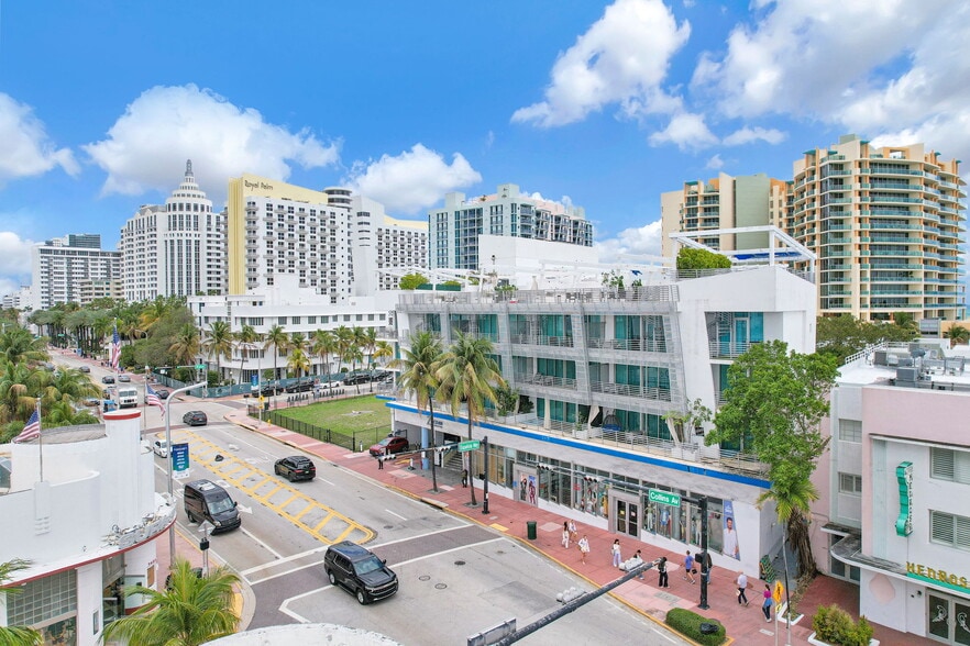 More Photos Of 1437 Collins Ave, Miami Beach Apartments For Lease