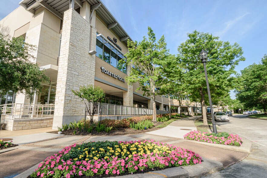 More Photos Of East Shore & Grogan's Mill, The Woodlands Unknown For Lease
