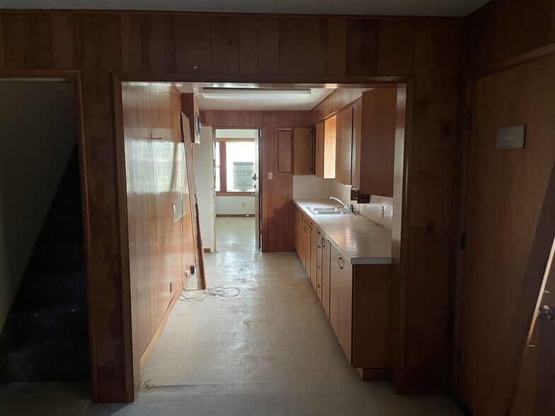 More Photos Of 1107 3rd St, Tillamook Healthcare For Sale