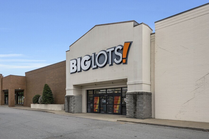 More Photos Of 5560 Nolensville Pike, Nashville Department Store For Lease