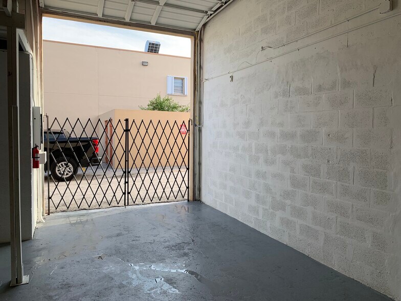 More Photos Of 2450 W 82nd St, Hialeah Coworking Space