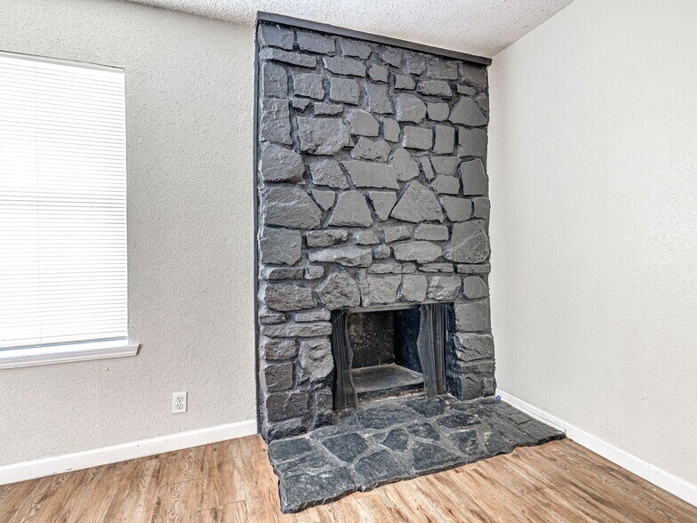 More Photos Of 7404 Lyrewood Ln, Oklahoma City Apartments For Sale