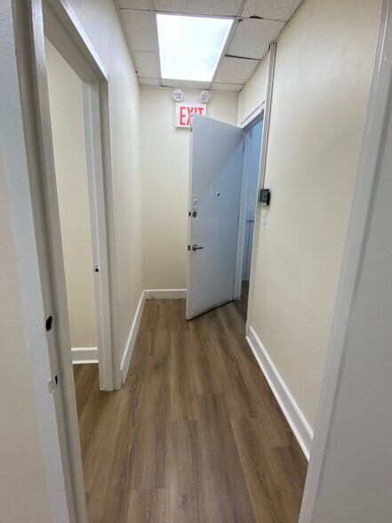 More Photos Of 370 E 149th St, Bronx Office For Lease