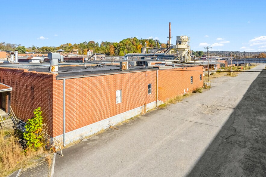 More Photos Of 1641 Fairystone Park Hwy, Stanleytown Warehouse For Sale