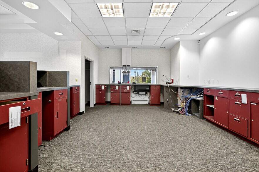 More Photos Of 414 W Lancaster Ave, Devon Bank For Sale