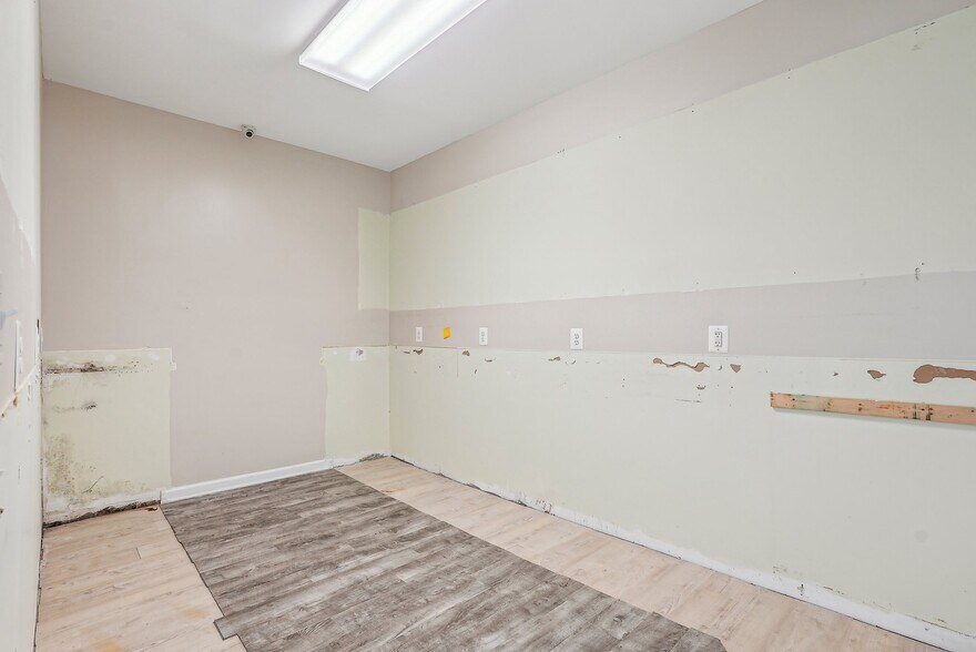 More Photos Of , Levittown General Retail For Sale