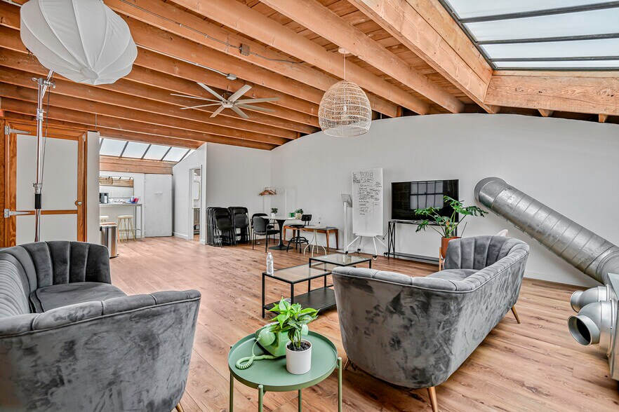 More Photos Of 325 15th St, San Diego Loft Creative Space For Lease