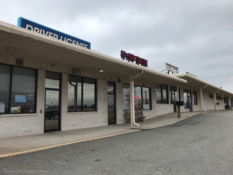 Primary Photo Of 4686 Route 209, Elizabethville General Retail For Lease