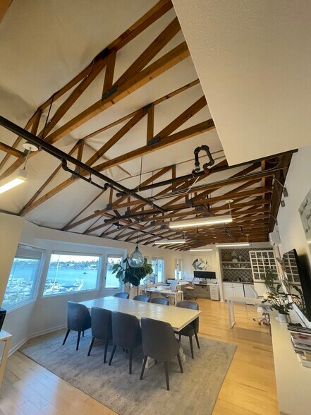 More Photos Of 2801 W Coast Hwy, Newport Beach Loft Creative Space For Lease