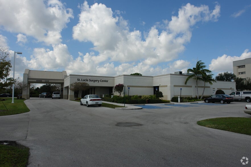 More Photos Of 1310 SE West Star Ave, Port Saint Lucie Hospital For Lease
