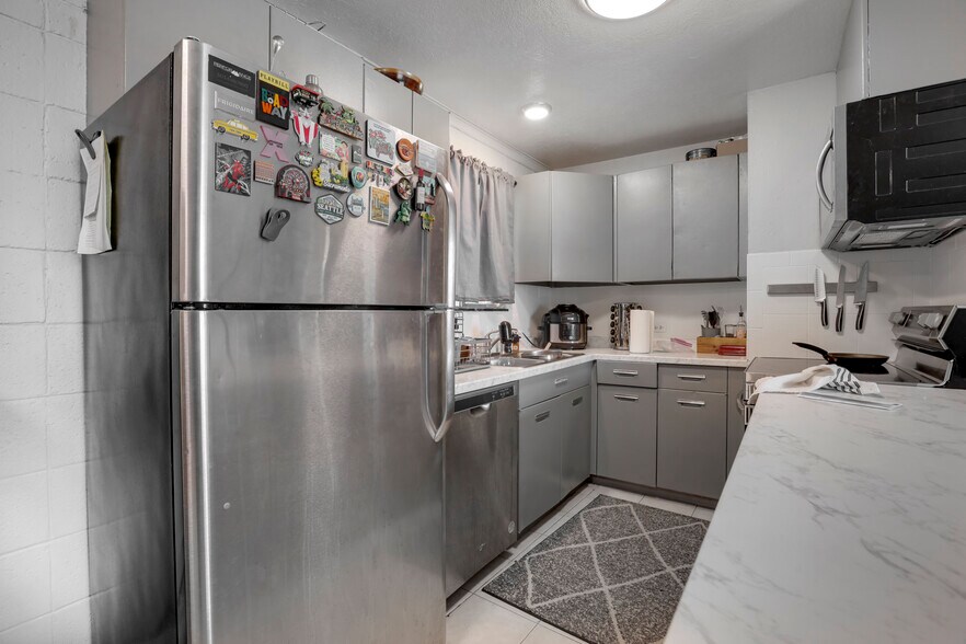 More Photos Of 1045 Balsam St, Lakewood Apartments For Sale