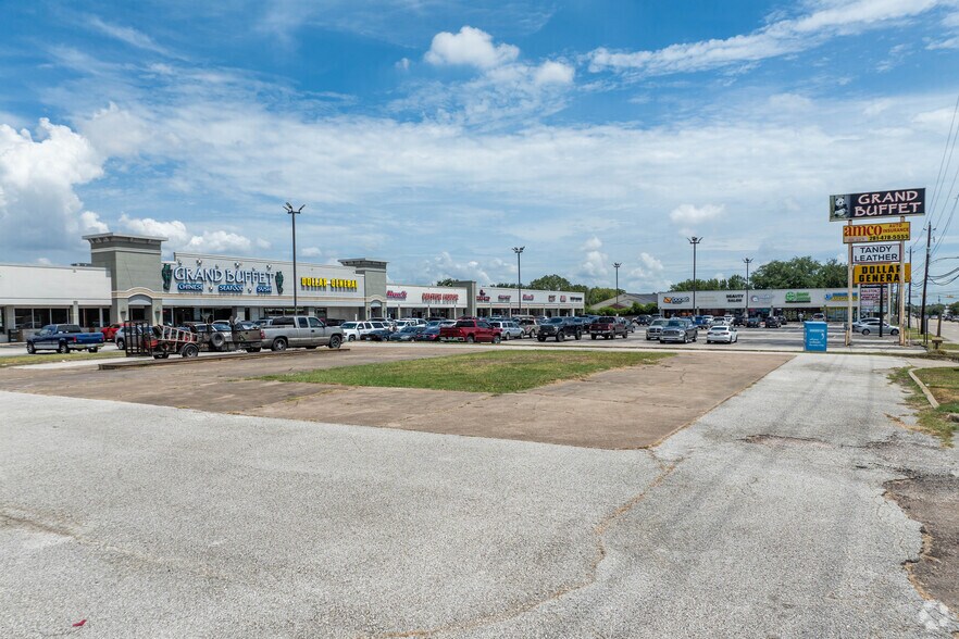 More Photos Of 8301 Spencer Hwy, Deer Park Unknown For Lease