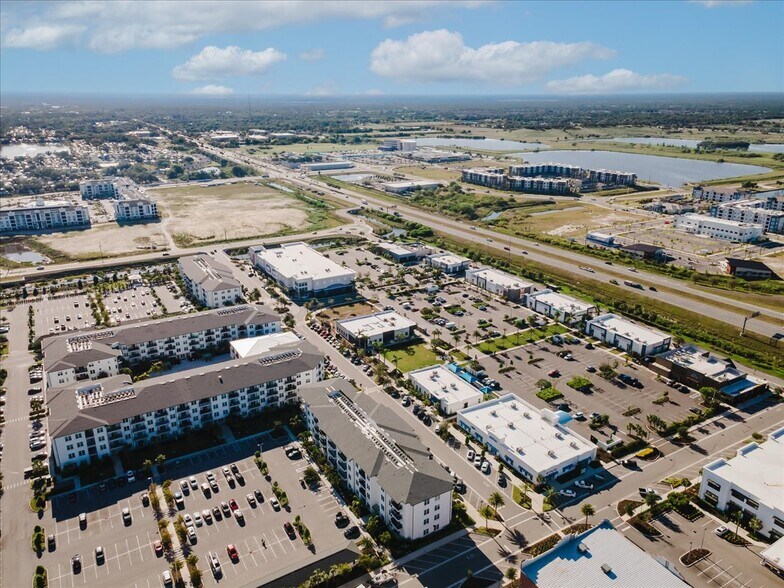 More Photos Of 6355 Initiative Blvd, Sarasota Storefront Retail Office For Lease