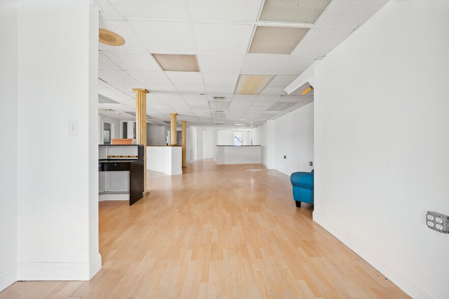 More Photos Of 238 New Britain Rd, Berlin Freestanding For Lease