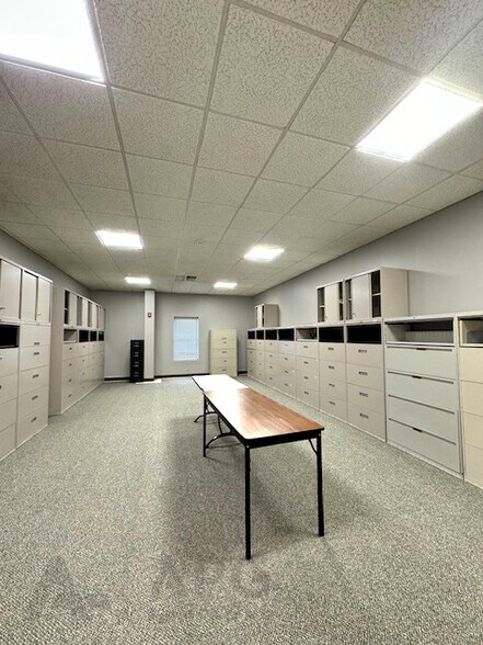 More Photos Of 190 Campground Rd, Selma Office For Lease