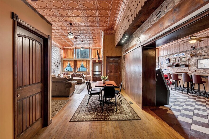 More Photos Of 68 Main St, Whitehall Flex For Sale