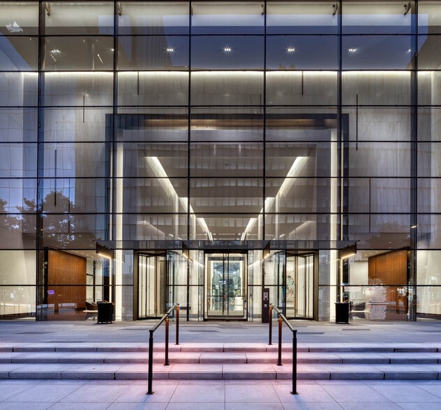 More Photos Of 2001 Ross Ave, Dallas Office For Lease