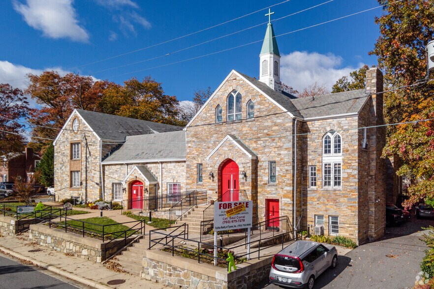More Photos Of 4347 Arlington Blvd, Arlington Religious Facility For Lease