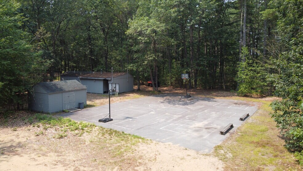 More Photos Of 12 W Shore Park Rd, Kingston Specialty For Sale