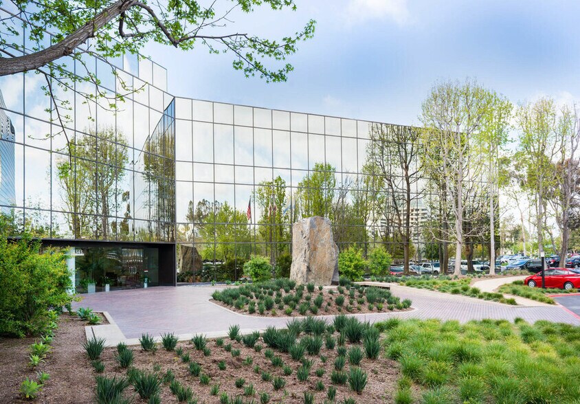 More Photos Of 4343 Von Karman Ave, Newport Beach Coworking Space