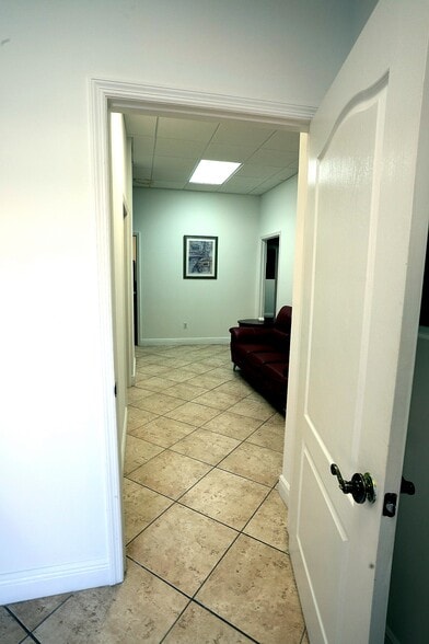More Photos Of 5781-5797 NW 151st St, Miami Lakes Loft Creative Space For Sale