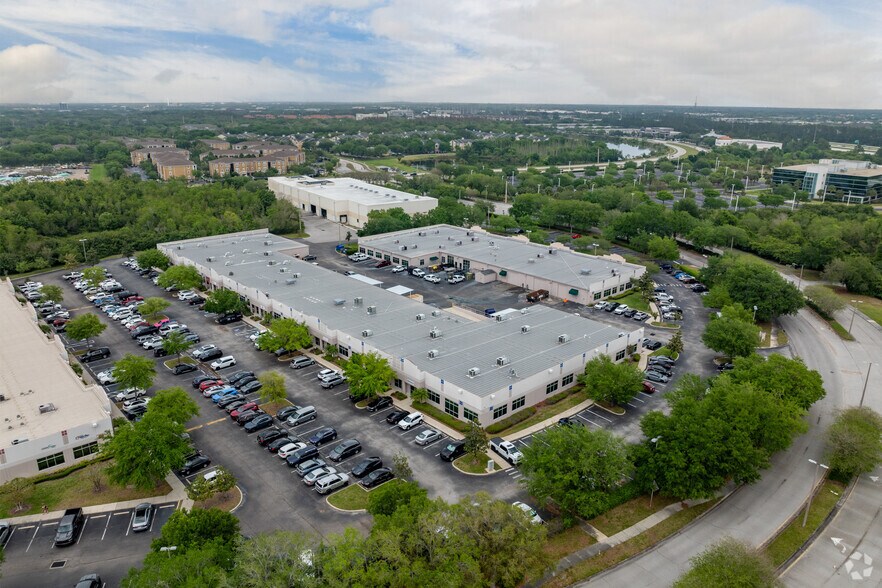 More Photos Of 4015-4037 Crescent Park Dr, Riverview Flex For Lease