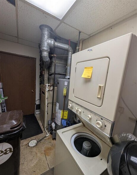 More Photos Of 533 W Main St, Princeville General Retail For Sale
