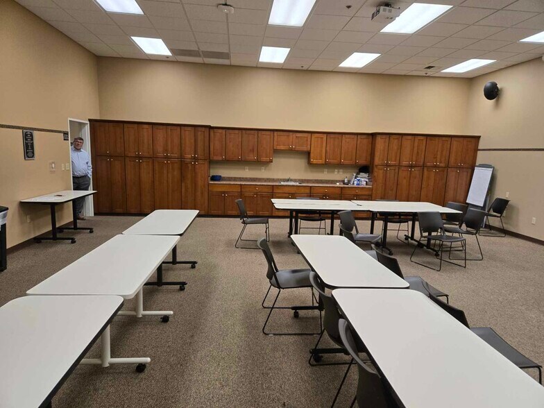 More Photos Of 3360 N Hwy 59, Merced Unknown For Sale