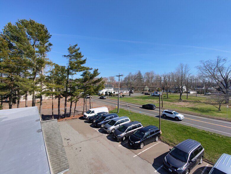 More Photos Of 51 Boston Post Rd, Madison Unknown For Lease
