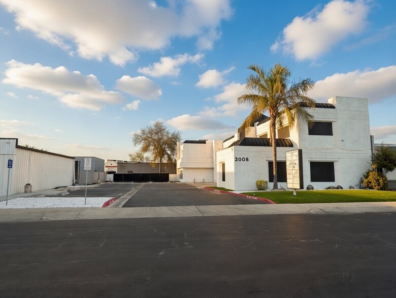 Primary Photo Of 2008 W Dorothea Ave, Visalia Freestanding For Sale