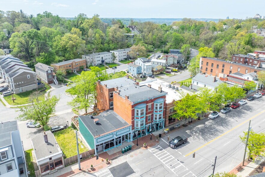 More Photos Of 2015 Madison rd, Cincinnati Storefront Retail Residential For Lease