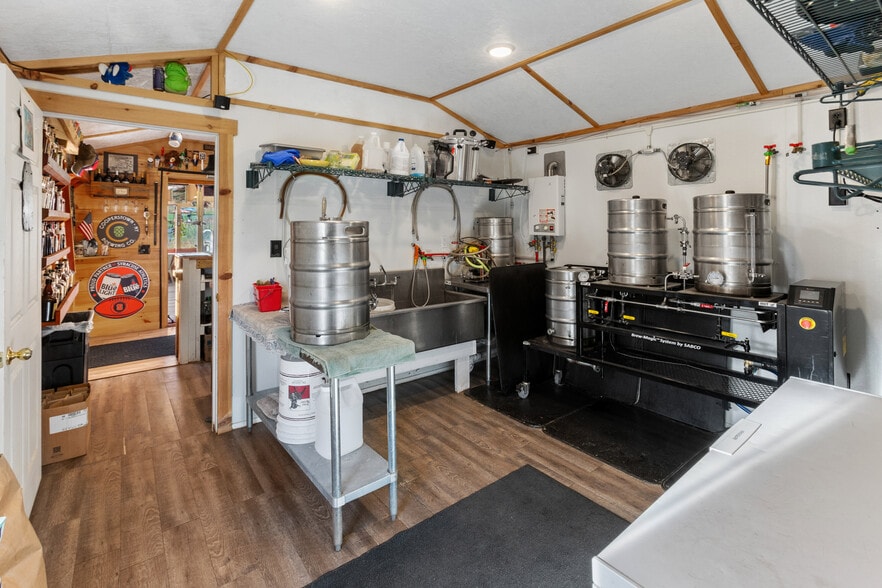 More Photos Of 304 Sutherland Rd, East Meredith Specialty For Sale