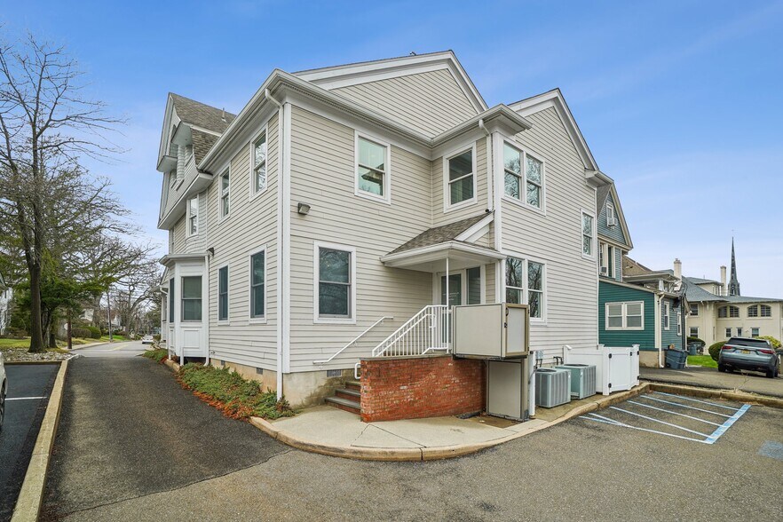 More Photos Of 139 Prospect St, Ridgewood Medical For Sale