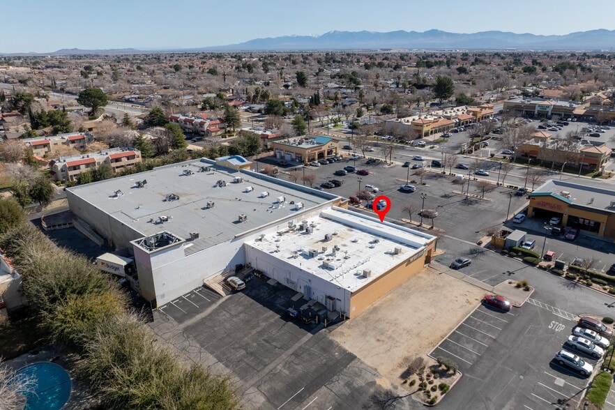 More Photos Of 1041 E Avenue J, Lancaster Unknown For Lease