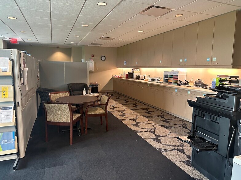 More Photos Of 3270 Folkways Blvd, Lincoln Office For Sale