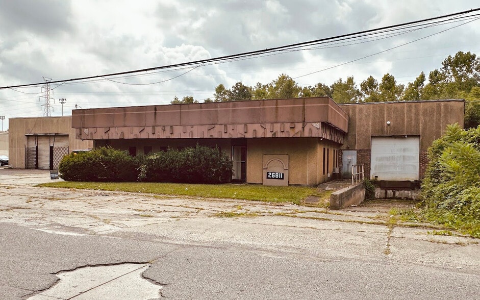 More Photos Of 26811 Fullerton St, Redford Township Warehouse For Sale