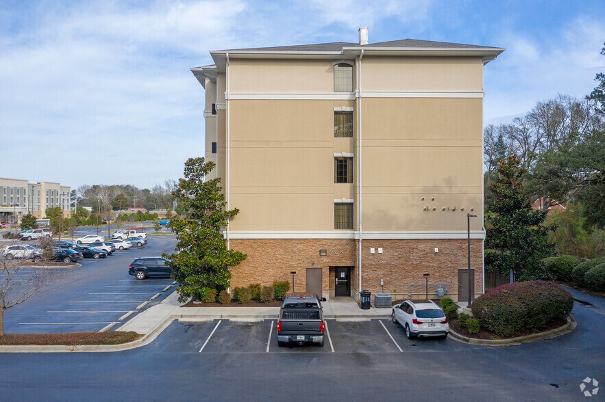 More Photos Of 7329 Mazyck Dr, Charleston Hotel For Sale